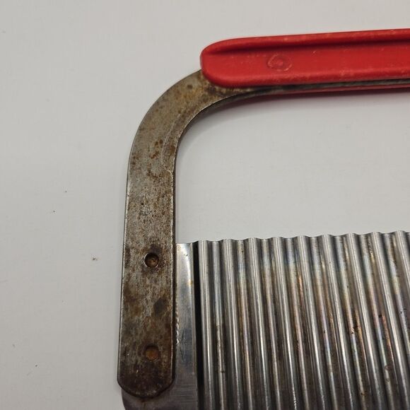 Vintage Huot Serrater & Meat Tenderizer Original Package Red Plastic Handle - Picture 7 of 16